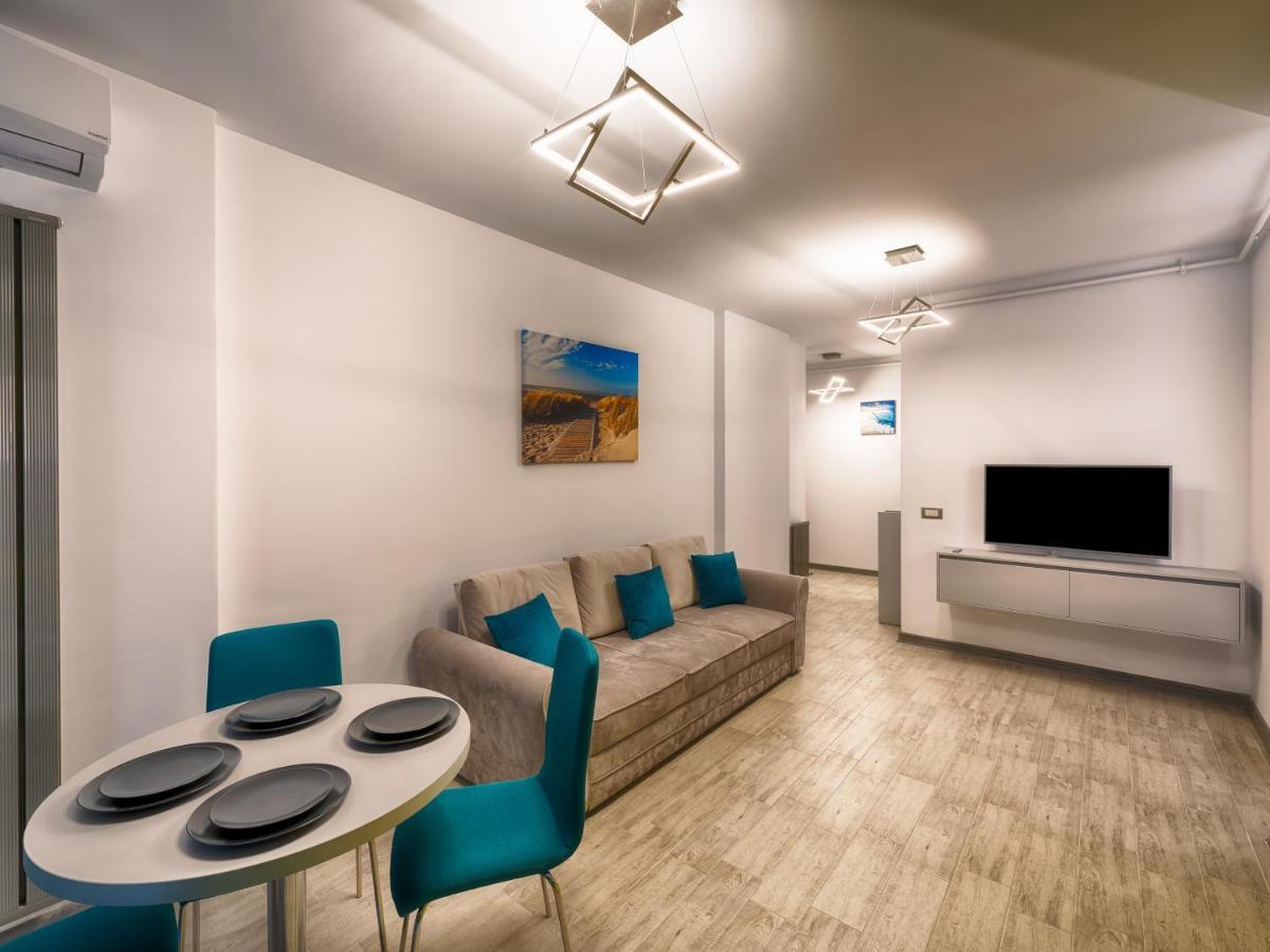 Apartament Sunway Alezzi Beach Năvodari Exterior foto