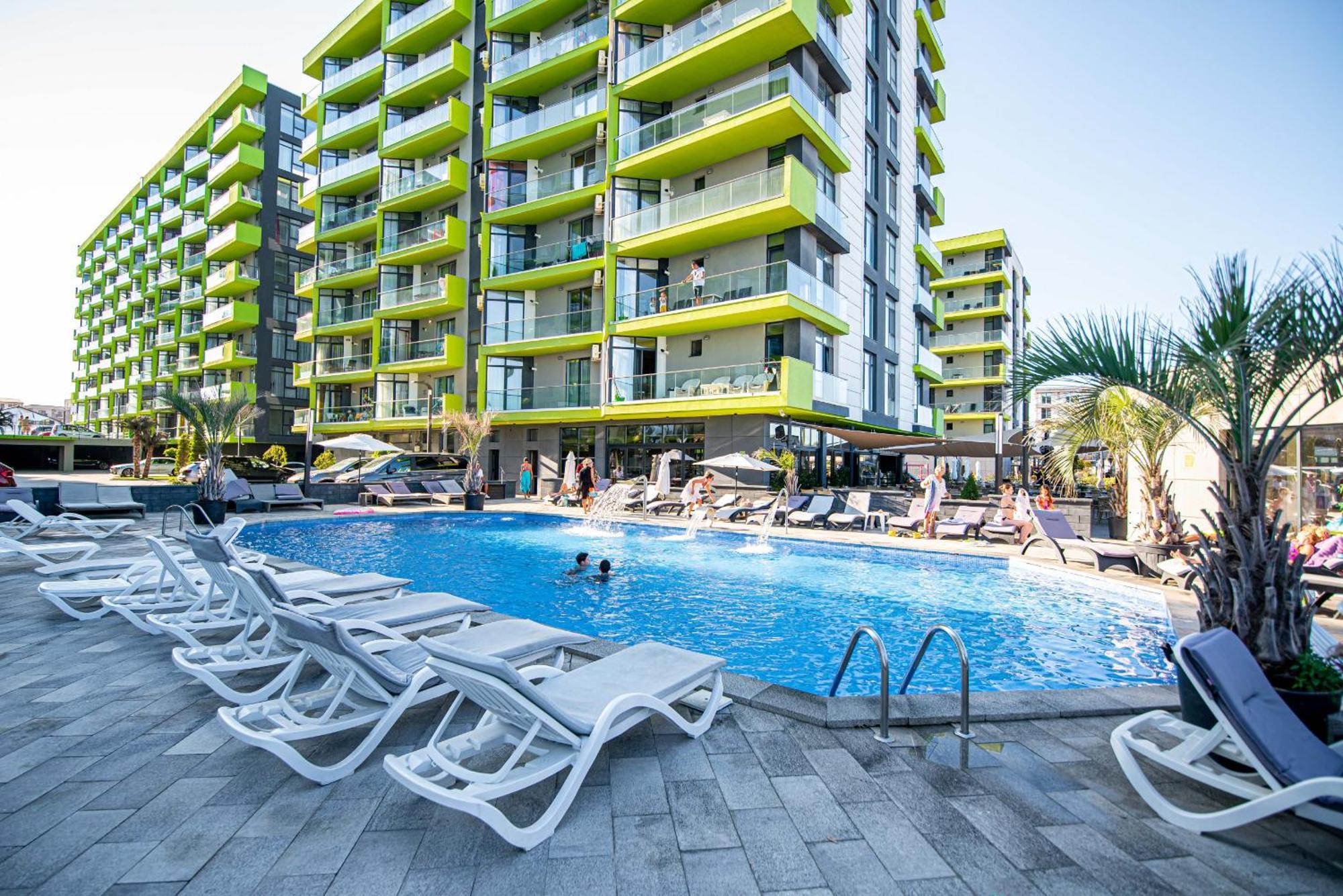 Apartament Sunway Alezzi Beach Năvodari Exterior foto