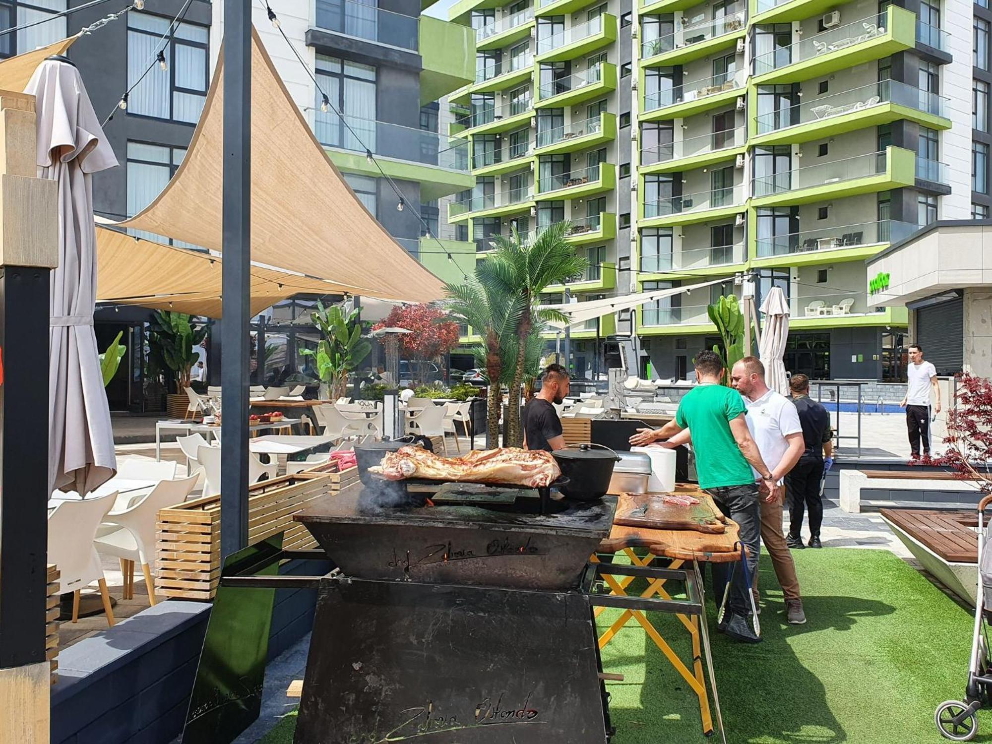 Apartament Sunway Alezzi Beach Năvodari Exterior foto