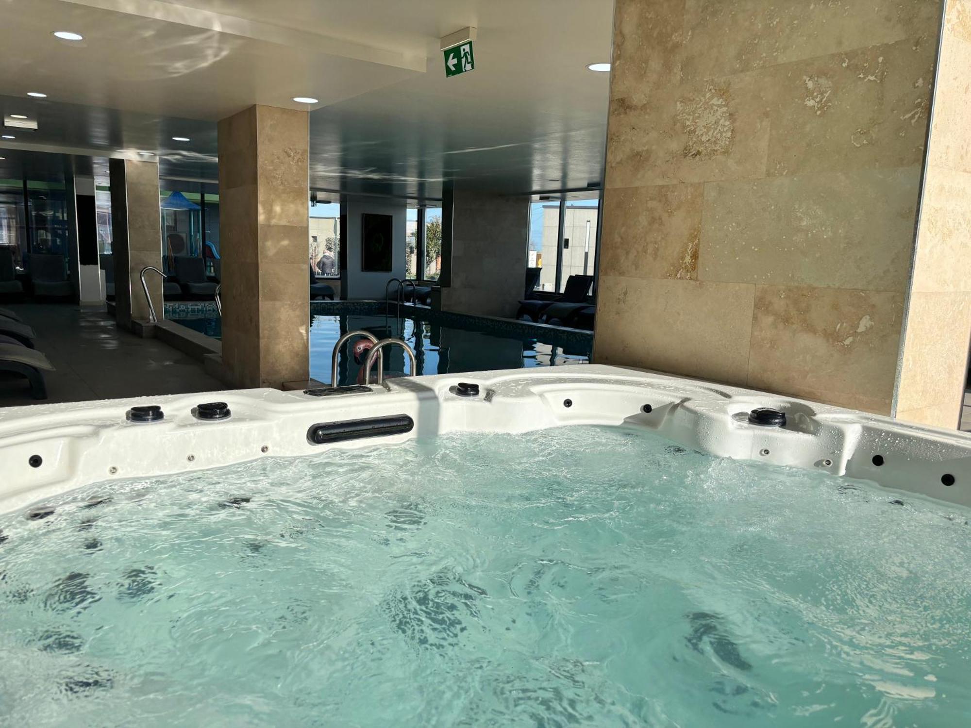 Apartament Sunway Alezzi Beach Năvodari Exterior foto