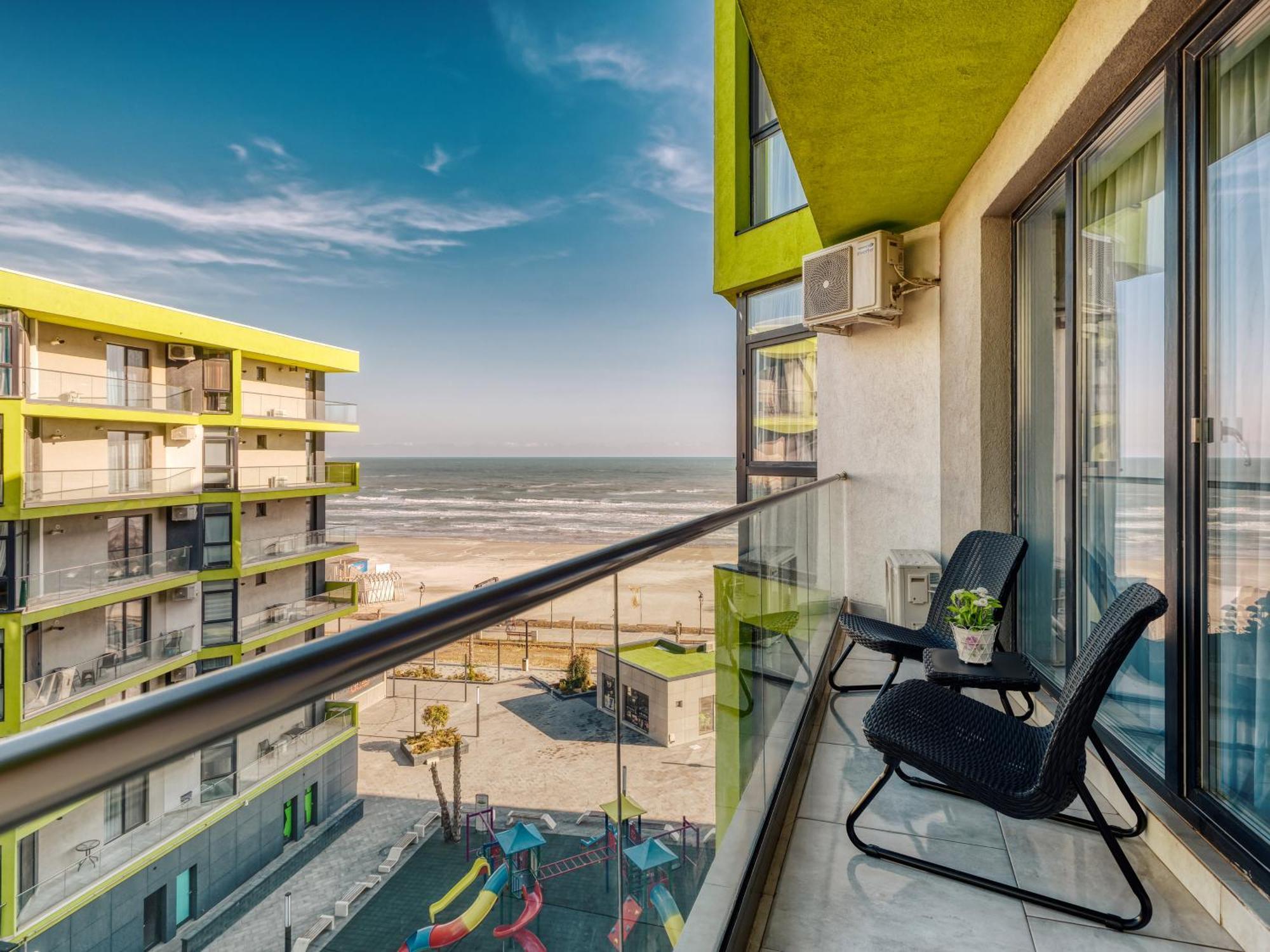 Apartament Sunway Alezzi Beach Năvodari Exterior foto