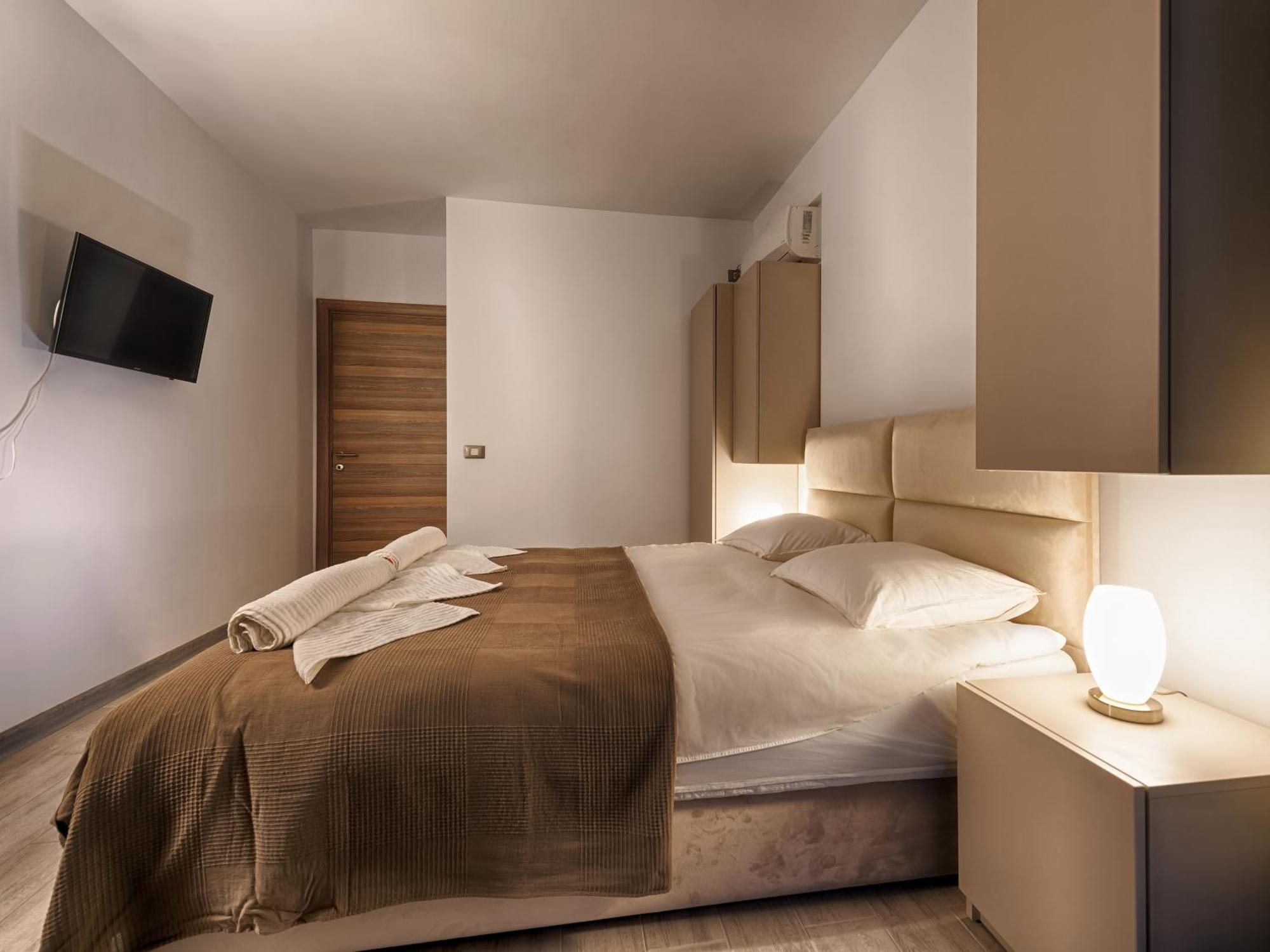 Apartament Sunway Alezzi Beach Năvodari Exterior foto
